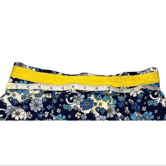 Handmade Floral Patterned High-Wasted Skirt with Snap Closure - Picture 8 of 9